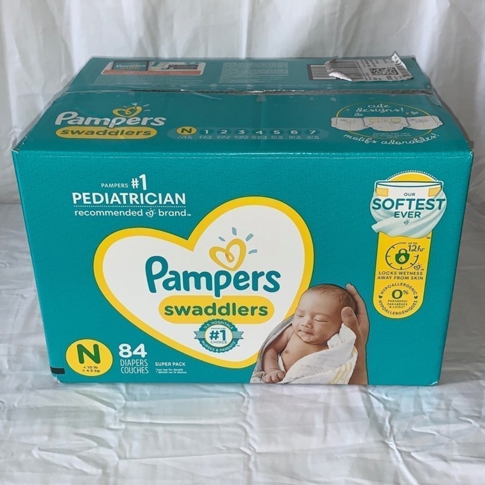 NEWBORN PAMPERS SWADDLERS